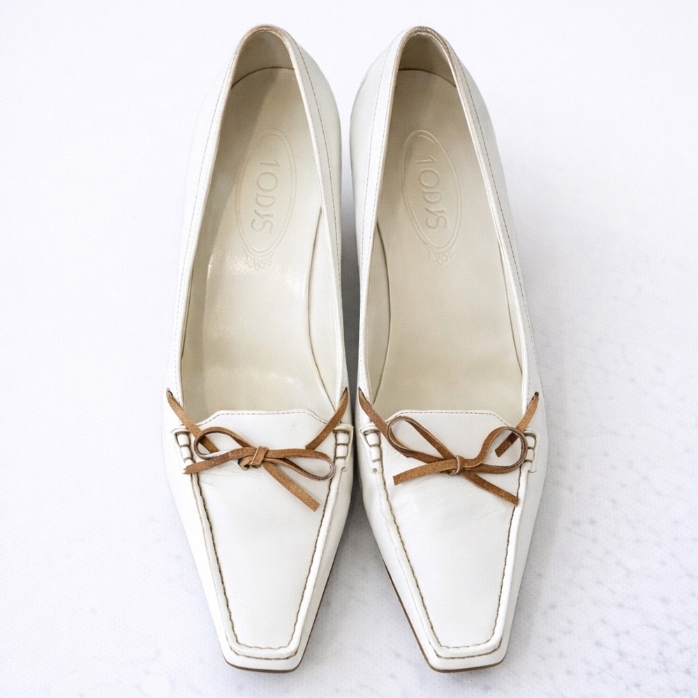 Tod’s Vintage White Leather Pointed Toe Kitten Heels Size 8 😍